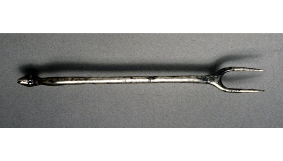 Byzantine fork, early Byzantine period, 4th century - Fork with Animal Hoof Finial